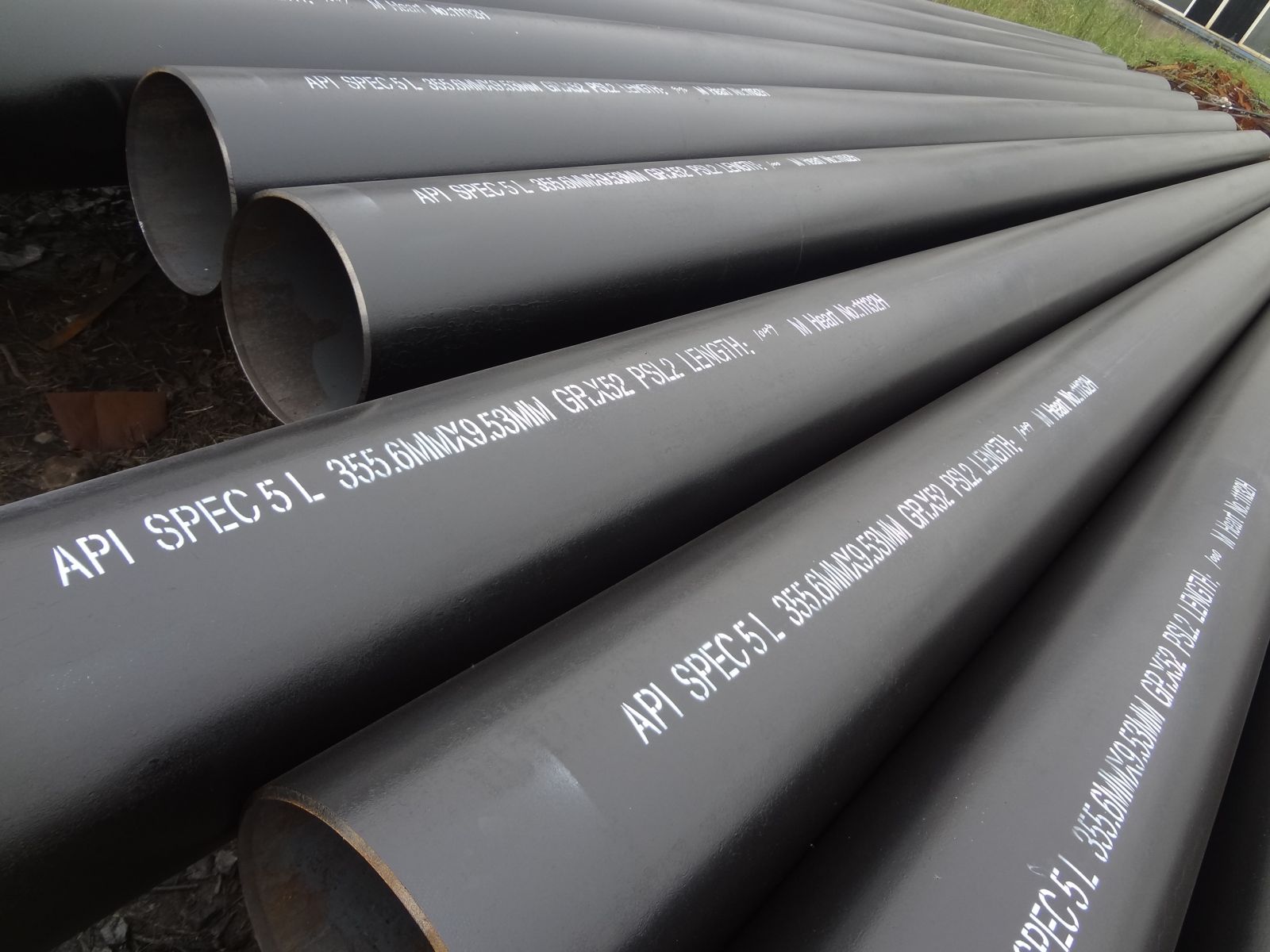 API 5L X52 PSL2 Carbon Steel Pipe 14 Inch 6M Black